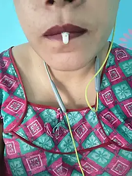 06Rozi Adlı Modelin Canlı Sohbet Odası