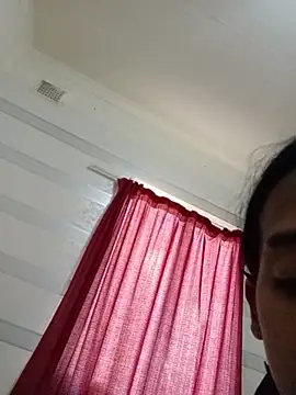 Živá chatovací místnost loveofpetitegirls34