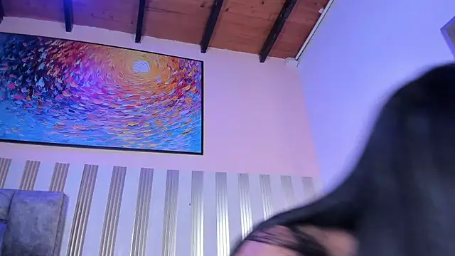 nina_glow élő chatszobája