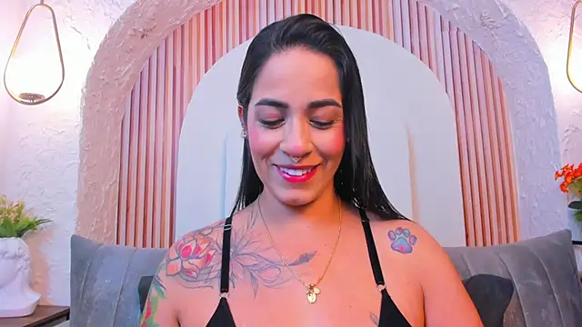 violet_scott_'s Live Chat Room