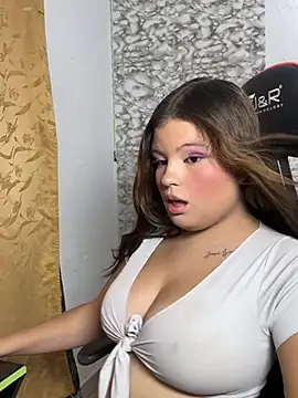 Živá chatovací místnost ladycharlottex