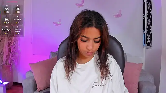 Sala de chat en directo de MoonRose__