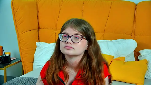 חדר צ'אט בשידור חי של ChloeHalses