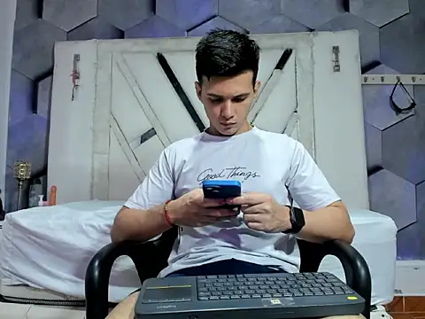 GoldenBoyM Show Webcam