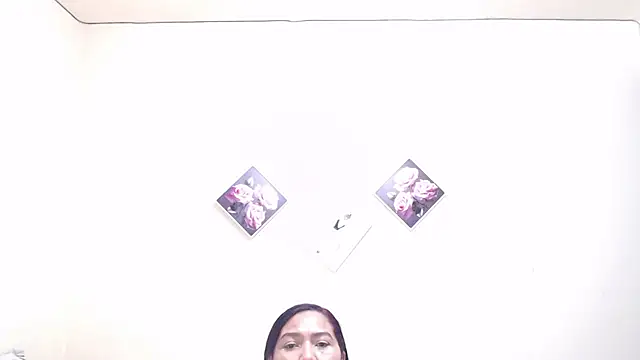 dannamomcerratt Adlı Modelin Canlı Sohbet Odası