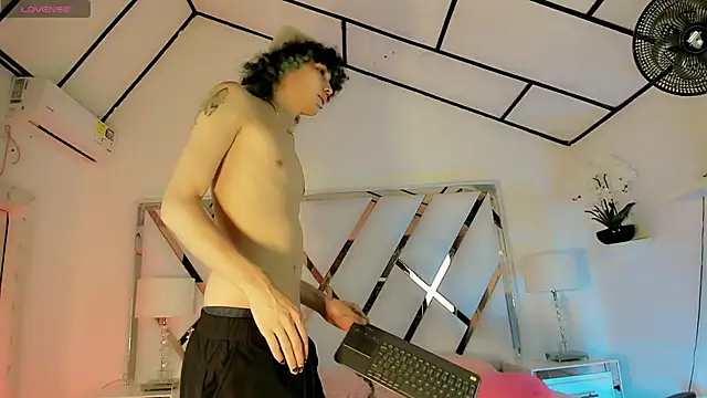 thanier_18 라이브 섹스 캠 쇼