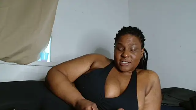 Chatroom en direct de CurvySashia