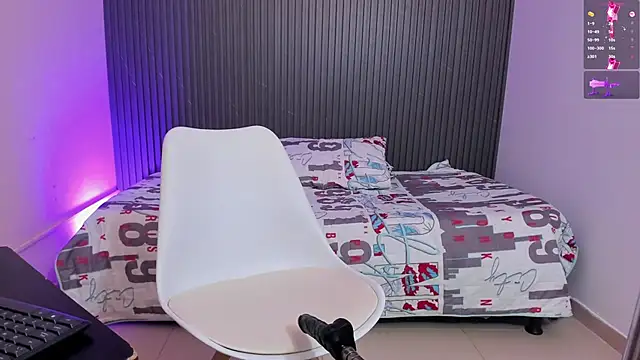 ariana_cute6 Live chatroom