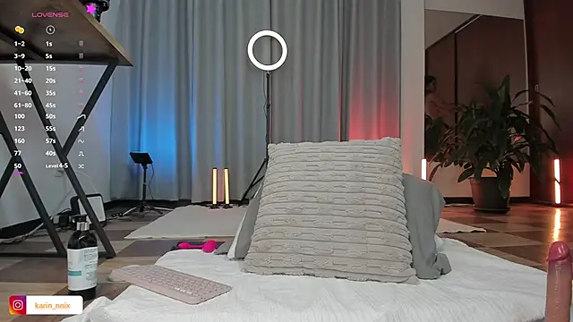 karinnixx Adlı Modelin Canlı Sohbet Odası