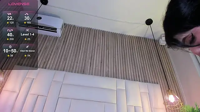 LisaLain's Live Chat Room