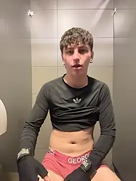 ARON_LUXX Adlı Modelin Canlı Seks Kamerası Şovu
