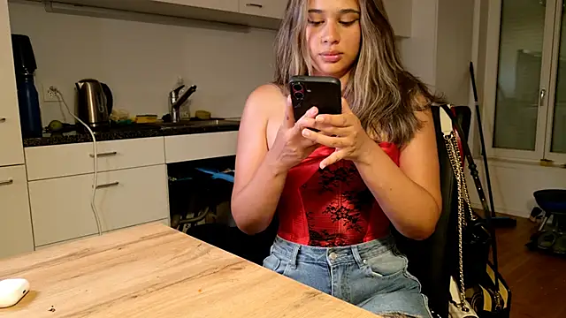 חדר צ'אט בשידור חי של BabyKathy