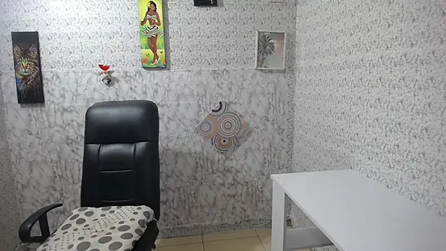 victoria_be Adlı Modelin Canlı Sohbet Odası
