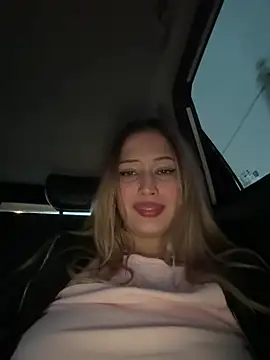 blonde_exe Live chatroom