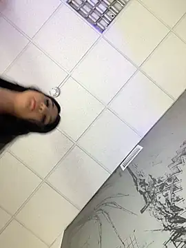 BadLilAngelXXX élő chatszobája