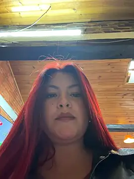 Lia-Moon77 Adlı Modelin Canlı Sohbet Odası