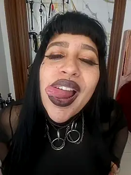 valen_ros' Live Chat Room