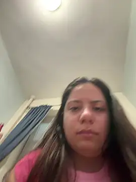 annaxoxo10's Live Chat Room
