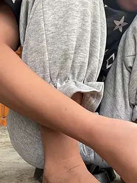 غرفة دردشة DoliceGirl2k المباشرة