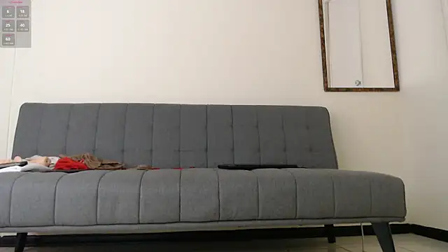 MiaAllure Adlı Modelin Canlı Sohbet Odası