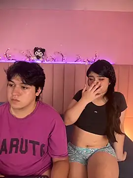 Živá chatovací místnost EmilyAndAndrew