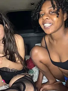 Pokój czatu na żywo – Ebony_Queeen