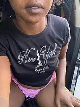 Živá chatovací místnost Ebony_Queeen
