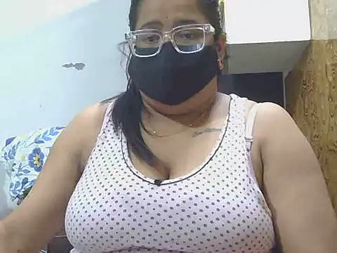 Fuckpussylickass' Live Chat Room