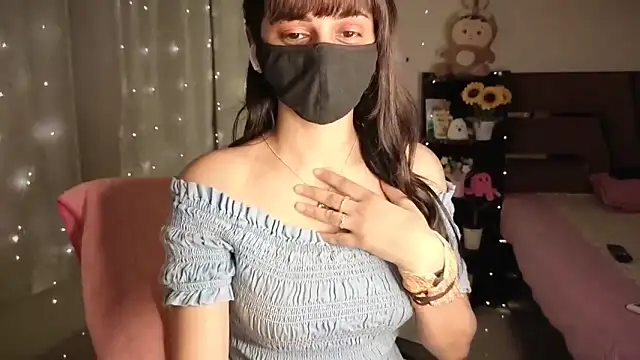 ห้องแชทสดของ KavyaCurves