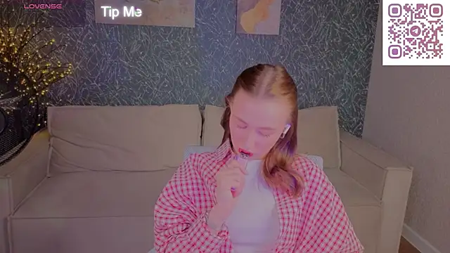 Chat soba uživo modela _Kiki_angel_
