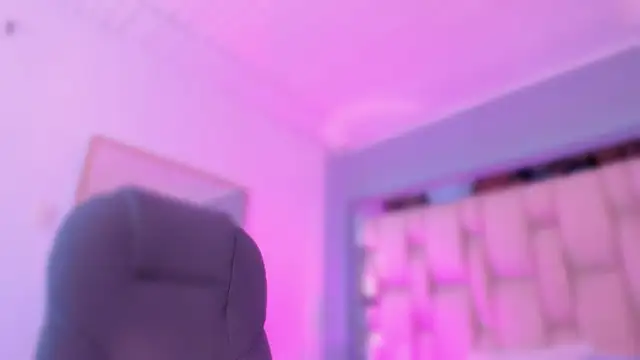 Živá chatovací místnost AishaKassandra