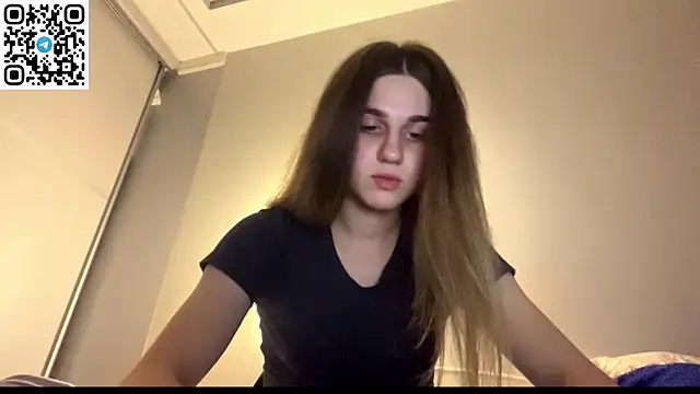 חדר צ'אט בשידור חי של LovelySilk_63