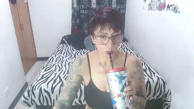 Sala de chat en directo de Charlotte_gray_