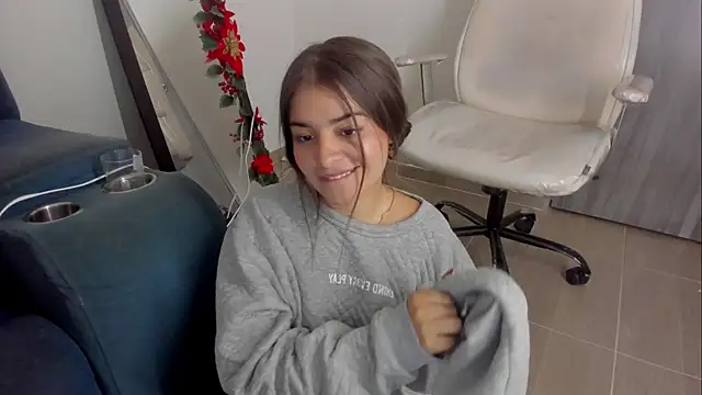 Brunnettee_1 – live chatrum