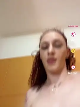 Roxyfoxyyyのライブチャットルーム