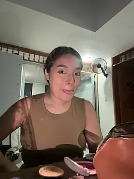 Emily_Harpeer's Live Chat Room