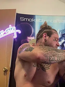 Smokebluntafterblunt – live sex-cam-show