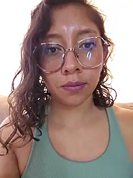 Camila_Lopez1 লাইভ চ্যাট রুম