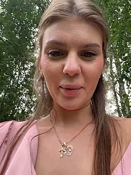 BloomingOfVanessa Cameră chat live