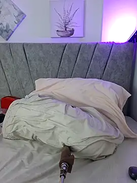 Wild_lilhyy élő chatszobája