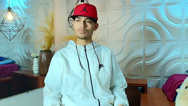عرض كام ItsZairen الجنسي المباشر