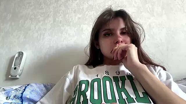 VennieMiramontez's Live Chat Room