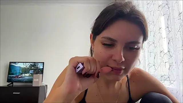 VennieMiramontez's Live Chat Room
