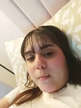 its_lauu_ Live Chatrum