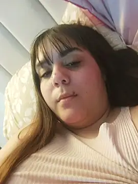its_lauu_ – Naživo chatovacia miestnosť