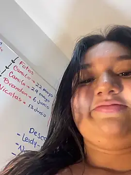 luna_bradley_ – live chatrum