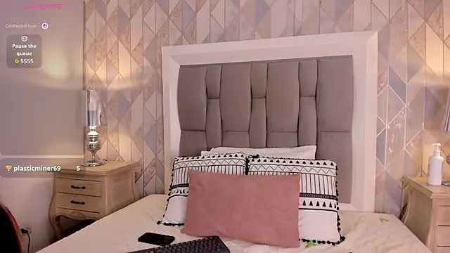 zharia_lux_25 Live Chatraum