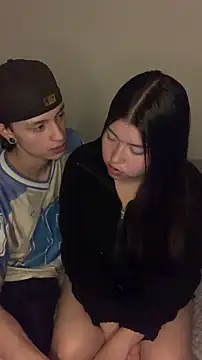 חדר צ'אט בשידור חי של Damn__Love