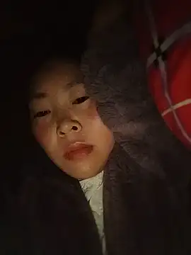 Yiyoongg Live chatroom