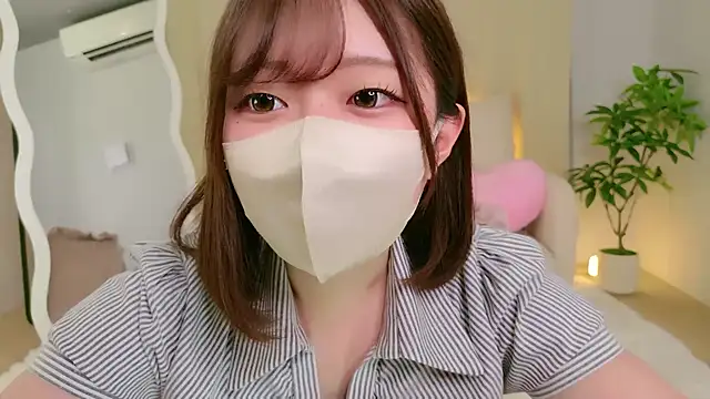 Saki_chanFのライブセックスカメラショー